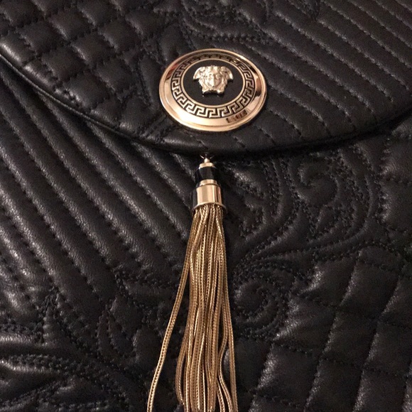 Gianni Versace Bag- no low bids. Thank you - Picture 3 of 7